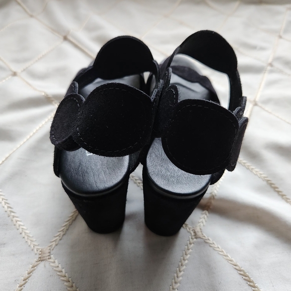 Pedro Garcia Black Suede Scalloped Dyane Wedge Sandals  36.5 - Picture 4 of 7